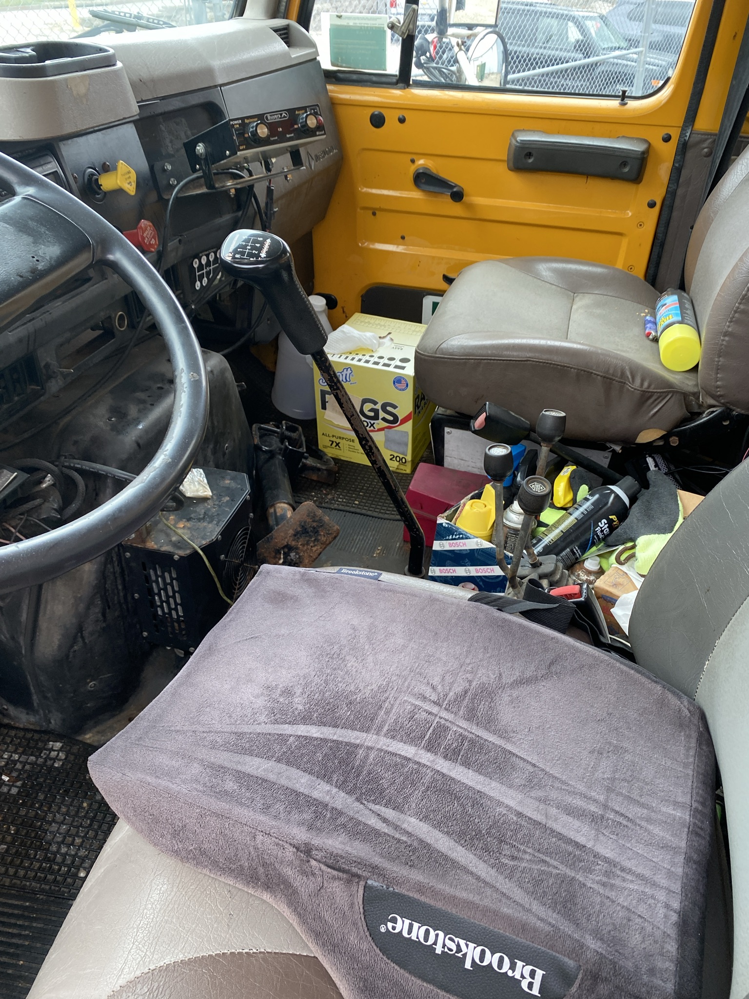 2000 INTERNATIONAL 4900 - Image 11